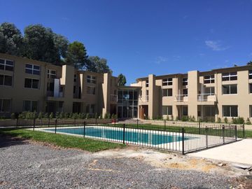 VENTA CON RENTA - Condominio Aguaribay