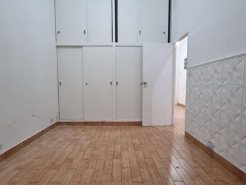 Departamento de 3 Ambientes con Patio | Apto Profesional | Excelente Ubicación
