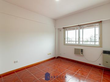 VENDIDO - DEPARTAMENTO - VENTA - CABALLITO - 2 AMB - BALCON - LAVADERO