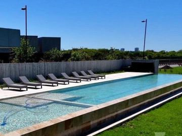 Lote con amarra en venta en Marinas H