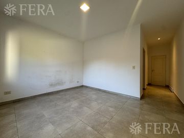 Venta Casa 5 ambientes con piscina en Fincas de Iraola II-Berazategui
