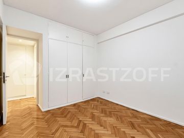 Departamento de 1 dormitorio en alquiler en Recoleta. Refaccionado