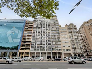 Departamento de 1 dormitorio en alquiler en Recoleta. Refaccionado