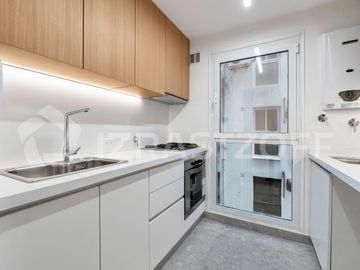 Departamento de 1 dormitorio en alquiler en Recoleta. Refaccionado