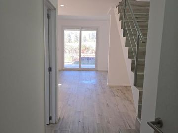Casa en ALQUILER - CHIC Village PILAR