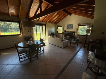 Casa a la venta en zona Highland park, Pilar