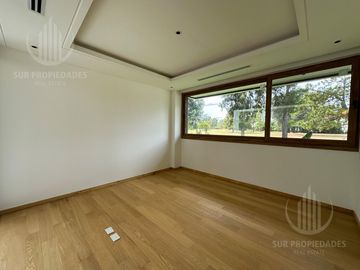 Casa a estrenar excelente ubicación dentro del Barrio