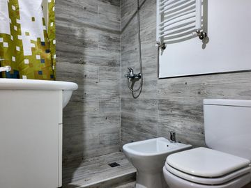VENTA| Departamento 2 Dormitorios CON COCHERA en Nueva Córdoba - TBU44257 AP7325175