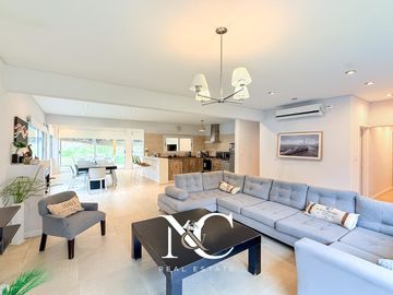Casa en venta en Costa Esmeralda - Con GAS NATURAL