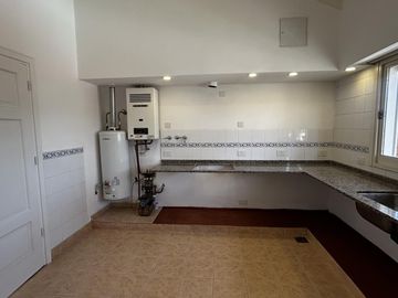 Departamento en venta, 4 Ambientes, en Jose Leon Suarez. APTO CREDITO