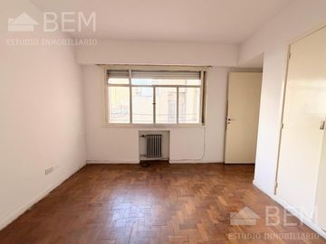 Departamento en Venta - 4 Ambientes - 3 Dormitorios con dependencia - Palermo - Apto Crédito