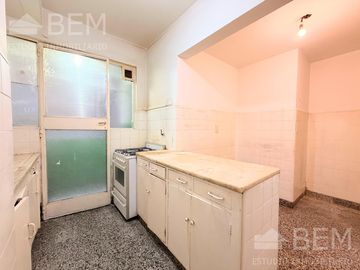 Departamento en Venta - 4 Ambientes - 3 Dormitorios con dependencia - Palermo - Apto Crédito