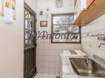 Venta - 3 ambientes - Tipo casa - Tríplex con terraza, balcón y patio