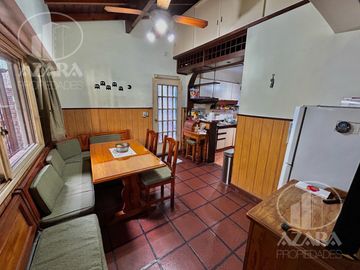 PH 5 ambientes totalmente independiente con galería, parrilla y pequeño jardín en Florida