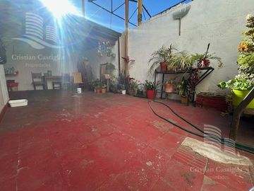 Casa en 3 Ambientes con Patio en Venta en San Fernando