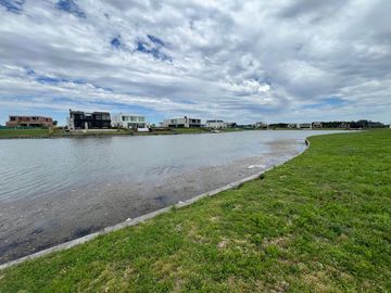 Lote en Venta Barrio Los Puentes Nordelta