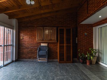 Departamento 3 ambientes en venta en lujan centro con patio y cochera apto credito