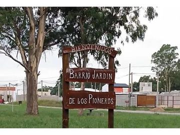 Casa en Venta de 3 dormitorios. Lavadero y galería. Campana Barrio Jardin de los Pioneros
