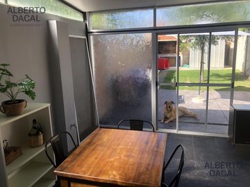 Casa en Manuel B Gonnet - Venta - 2 Casas en un lote - 4 Dormitorios