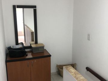 Casa en Manuel B Gonnet - Venta - 2 Casas en un lote - 4 Dormitorios