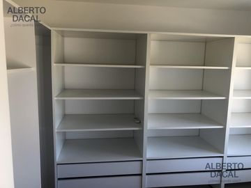 Casa en Manuel B Gonnet - Venta - 2 Casas en un lote - 4 Dormitorios
