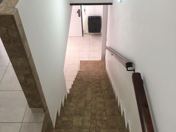 Casa en Manuel B Gonnet - Venta - 2 Casas en un lote - 4 Dormitorios