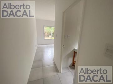 Casa a estrenar 2 dormi en barrio cerrado Garden sobre ruta 36 altura Arturo Segui
