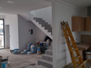 Casa Venta Duplex de 3 Dormitorios 3 Baños con asador con seguridad