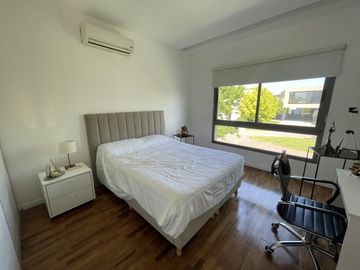 Casa en alquiler en La Lomada De Pilar