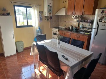 VENTA| Casa 4 Dorm. con PATIO Y ASADOR en General Bustos - THO8080577