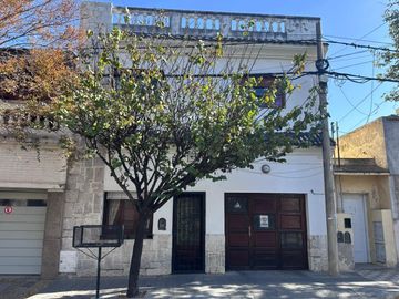 VENTA| Casa 4 Dorm. con PATIO Y ASADOR en General Bustos - THO8080577
