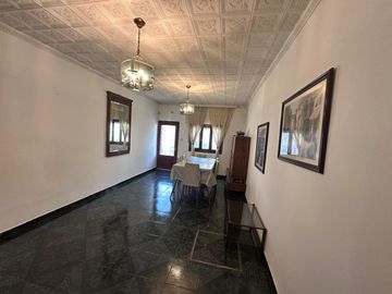 VENTA| Casa 4 Dorm. con PATIO Y ASADOR en General Bustos - THO8080577