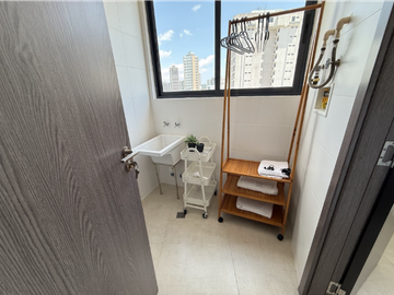 145 m² Amoblado| Cuarto+baño de empleada | El Cangrejo