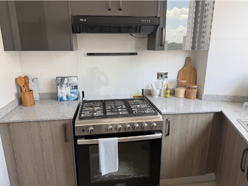 145 m² Amoblado| Cuarto+baño de empleada | El Cangrejo