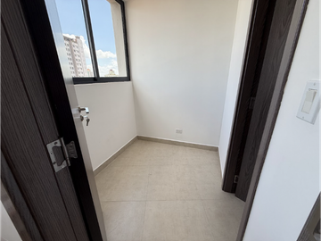 145 m² Amoblado| Cuarto+baño de empleada | El Cangrejo