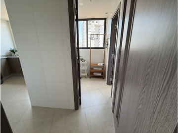 145 m² Amoblado| Cuarto+baño de empleada | El Cangrejo