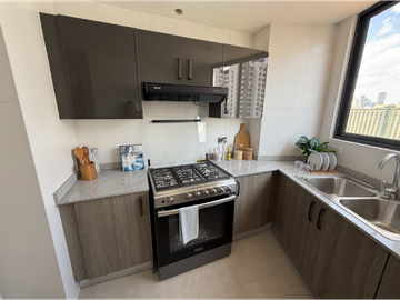 145 m² Amoblado| Cuarto+baño de empleada | El Cangrejo