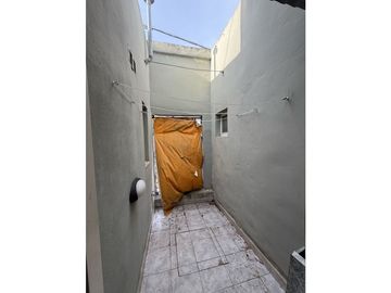 CASITA AL FRENTE.....