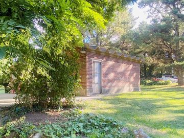VENTA CASA QUINTA PILETA UNCAS AMPLIO LOTE TANDIL