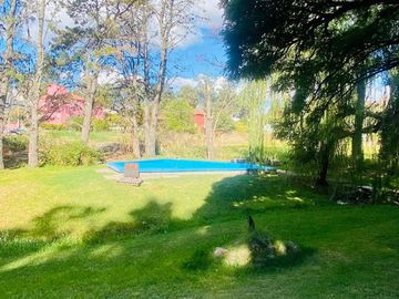 VENTA CASA QUINTA PILETA UNCAS AMPLIO LOTE TANDIL