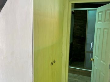 VENTA CASA SAN JOAQUÍN 7D+3B+1EST+1BOD 190M2 PAR.9 STA. ROSA