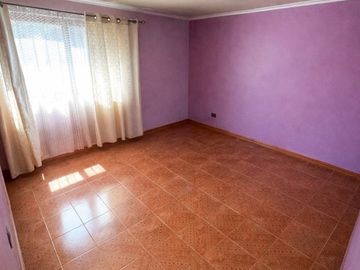 VENTA CASA SAN JOAQUÍN 7D+3B+1EST+1BOD 190M2 PAR.9 STA. ROSA