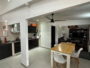 VENTA-CASA 3 DORMITORIOS-156 M2-A. COMEDERO