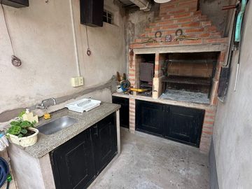 VENTA-CASA 3 DORMITORIOS-156 M2-A. COMEDERO