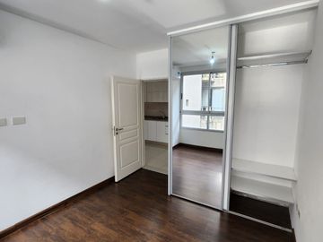 ¡ALQUILER! Departamento 2 ambientes con cochera incluida. VILLA LUGANO