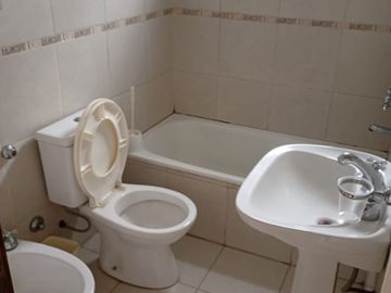Departamento Tipo Casa en alquiler en Lanus Este