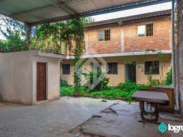 Amplia casa en venta con cochera | Macrocentro, Salta