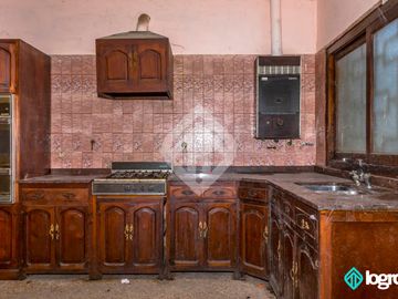 Amplia casa en venta con cochera | Macrocentro, Salta