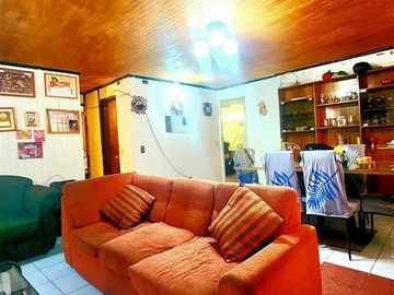 CASA EN VENTA DE 3H, 2B, 2ESTC + BOG EN PUENTE ALTO AV.