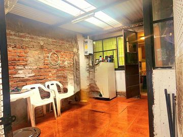 CASA EN VENTA DE 3H, 2B, 2ESTC + BOG EN PUENTE ALTO AV.